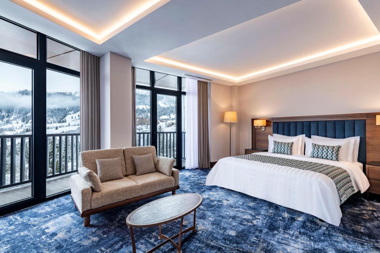 Ambassadori Goderdzi Hotel Ngoại thất bức ảnh
